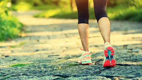 Ходить 10 тысяч шагов не обязательно: что действительно важно для здоровья