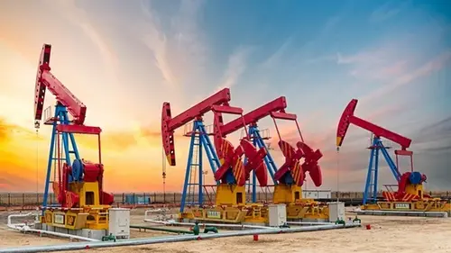 Китай начал использовать нефтяные резервы из-за блокады Ормуза