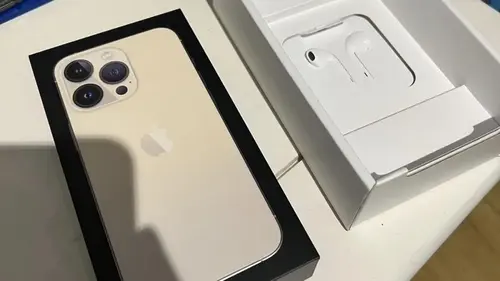 Apple начала, остальные подхватили: почему из коробок смартфонов исчезли на...