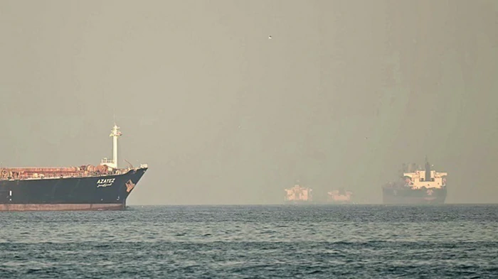 В Персидском заливе застряли 400 кораблей — IMO