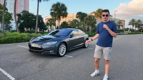 Мужчина купил самую дешевую Tesla Model S в США: какие проблемы с...