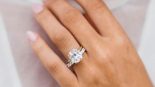 Кольцо с бриллиантом — одно из самых популярных украшений