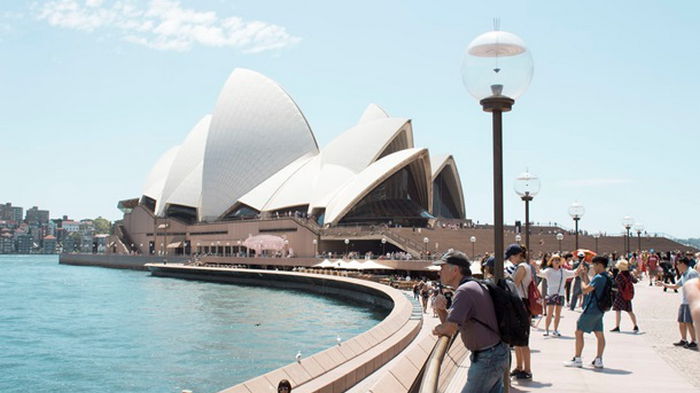 Австралия не будет принимать иностранных туристов до 2022 года