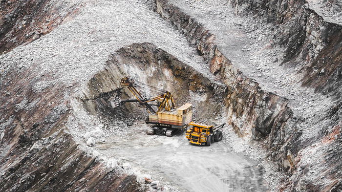 Уголь, железная руда, медь. Fitch пересмотрел прогноз цен на сырье