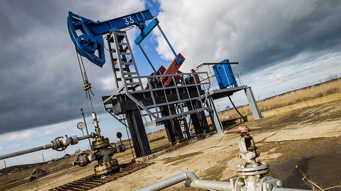 Нефть дешевеет после затяжного ценового ралли: данные торгов