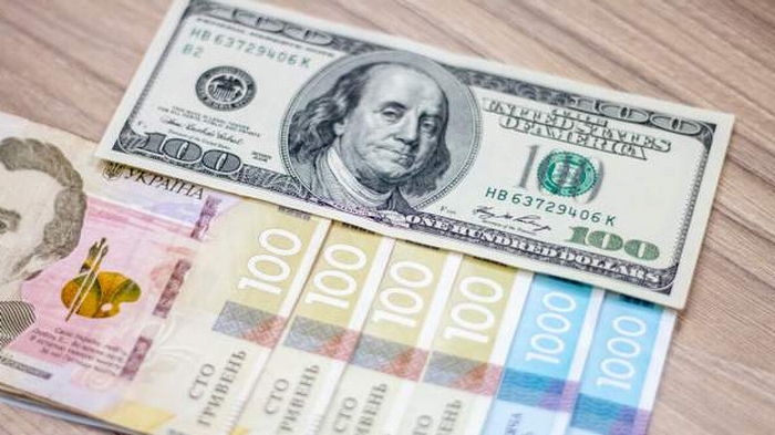 Курсы валют на 8 декабря: гривна выросла к доллару впервые за три недели