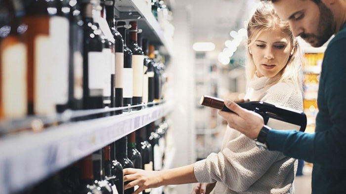 В Лондоне ИИ будет определять возраст покупателей и решать, продавать ли им алкоголь