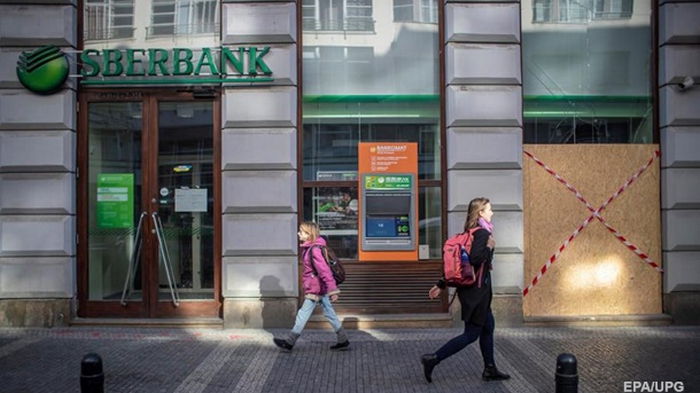 Крупнейшие банки Японии прекращают операции со Сбербанком РФ