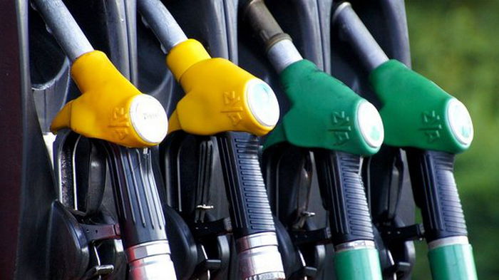 Бензин и дизтопливо подорожают. Минэкономики повысило средние цены