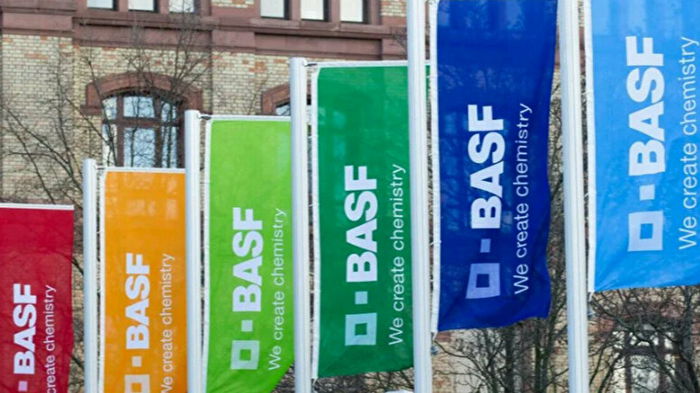 Химический гигант BASF уходит из России и Беларуси