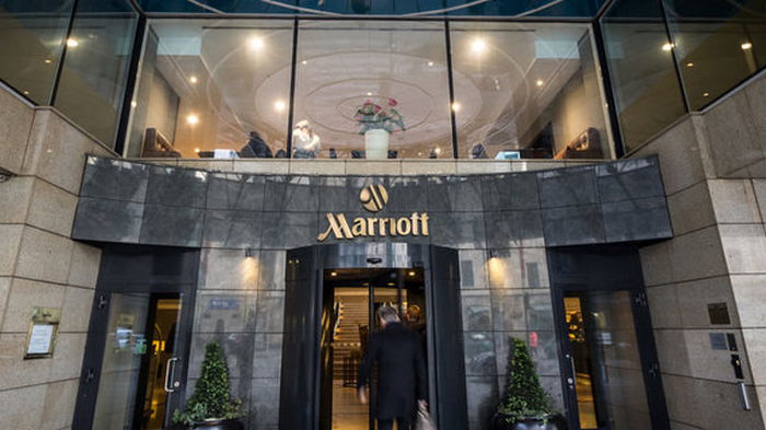Сеть Marriott закрывает отели в России и уходит с рынка