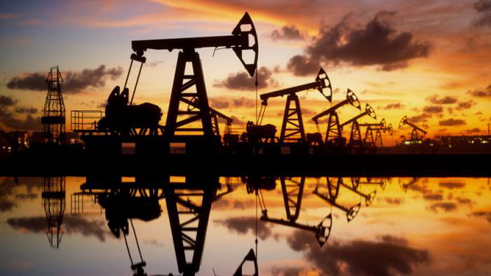 На мировом рынке обвалились цены на нефть