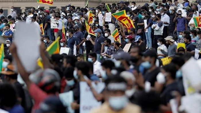 Премьер Шри-Ланки объявил о введении чрезвычайного положения