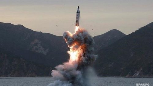 Военные учения возле Тайваня: Китай выпустил 11 баллистических ракет