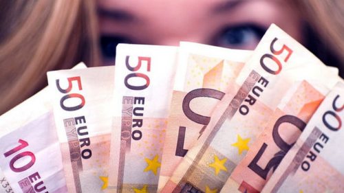 Курс евро на межбанке вырос