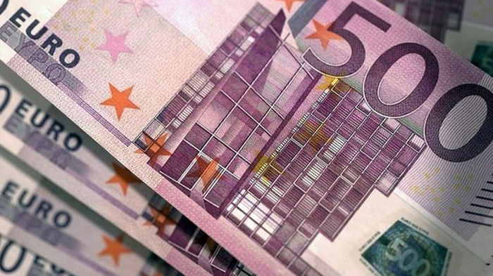 Официальный курс евро снизился почти до 37 грн